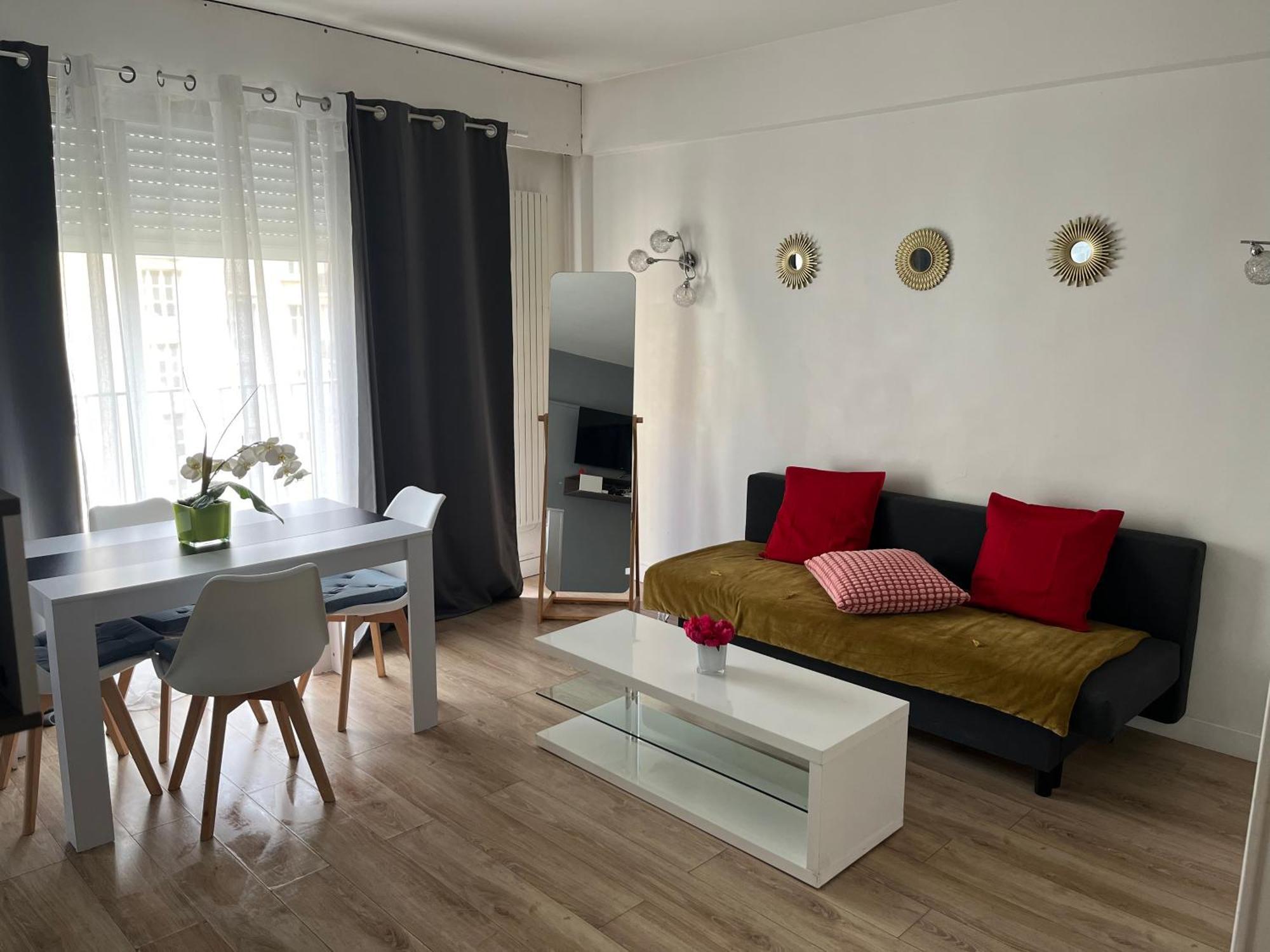 Bel appartement proche Tour Eiffel Paris Extérieur photo